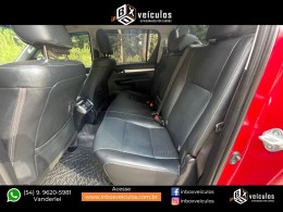 TOYOTA - HILUX - 2017/2017 - Vermelha - R$ 159.900,00