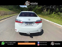 TOYOTA - COROLLA - 2018/2018 - Branca - R$ 99.900,00