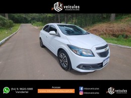 CHEVROLET - ONIX - 2014/2015 - Branca - R$ 51.900,00