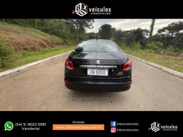 PEUGEOT - 207 - 2011/2012 - Preta - R$ 19.900,00