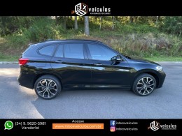 BMW - X1 - 2022/2022 - Preta - R$ 229.900,00