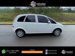 CHEVROLET - MERIVA - 2010/2011 - Branca - R$ 32.900,00