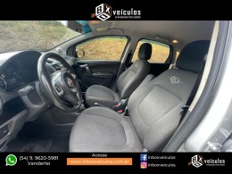 FIAT - SIENA - 2017/2018 - Prata - R$ 49.900,00