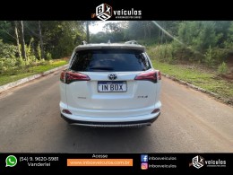 TOYOTA - RAV4 - 2018/2018 - Branca - R$ 127.900,00