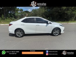 TOYOTA - COROLLA - 2018/2018 - Branca - R$ 99.900,00