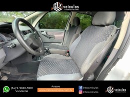 CHEVROLET - MERIVA - 2010/2011 - Branca - R$ 32.900,00