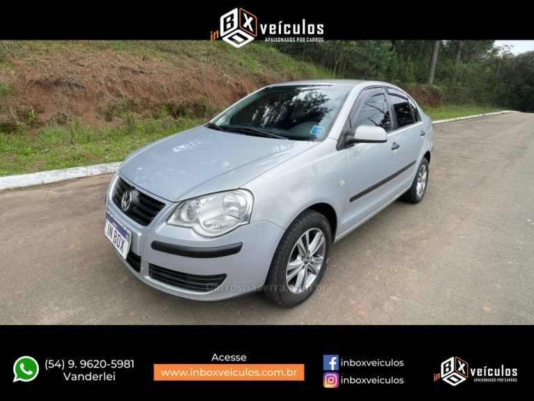 VOLKSWAGEN - POLO SEDAN - 2008/2009 - Preta - R$ 31.900,00