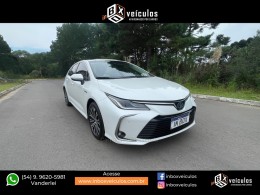 TOYOTA - COROLLA - 2022/2023 - Branca - R$ 156.900,00