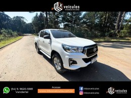 TOYOTA - HILUX - 2018/2019 - Branca - R$ 187.900,00