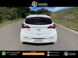 HYUNDAI - HB20 - 2013/2014 - Branca - R$ 44.900,00