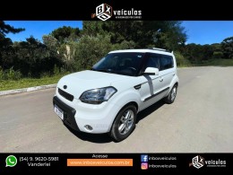 KIA MOTORS - SOUL - 2011/2012 - Branca - R$ 48.900,00