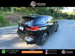 BMW - X1 - 2022/2022 - Preta - R$ 229.900,00