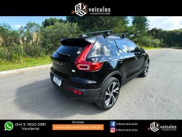 VOLVO - XC 40 - 2020/2021 - Preta - R$ 219.900,00