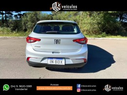 FIAT - ARGO - 2022/2023 - Prata - R$ 66.900,00