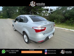 FIAT - SIENA - 2017/2018 - Prata - R$ 49.900,00