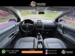 VOLKSWAGEN - POLO SEDAN - 2008/2009 - Preta - R$ 31.900,00