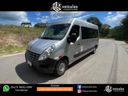 RENAULT - MASTER - 2013/2014 - Prata - R$ 155.900,00