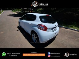 PEUGEOT - 208 - 2015/2016 - Branca - R$ 42.900,00