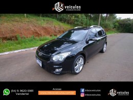 HYUNDAI - I30 CW - 2011/2012 - Preta - R$ 48.900,00