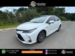 TOYOTA - COROLLA - 2022/2023 - Branca - R$ 168.900,00