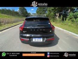 VOLVO - XC 40 - 2020/2021 - Preta - R$ 219.900,00