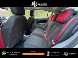 FIAT - PALIO - 2014/2014 - Branca - R$ 45.900,00