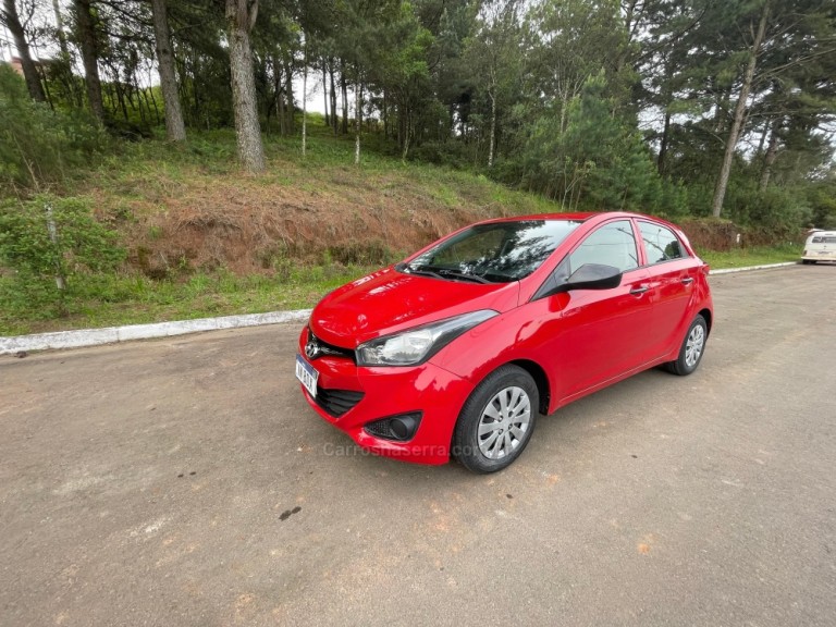 HYUNDAI - HB20 - 2013/2013 - Vermelha - R$ 39.900,00