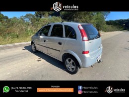 CHEVROLET - MERIVA - 2004/2004 - Prata - R$ 24.900,00