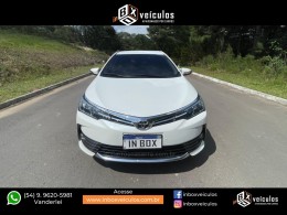 TOYOTA - COROLLA - 2018/2018 - Branca - R$ 99.900,00