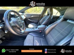 MERCEDES-BENZ - CLA 200 - 2016/2016 - Preta - R$ 119.900,00