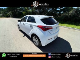 HYUNDAI - HB20 - 2013/2014 - Branca - R$ 44.900,00