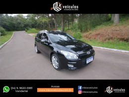 HYUNDAI - I30 CW - 2011/2012 - Preta - R$ 48.900,00