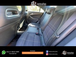 MERCEDES-BENZ - CLA 200 - 2016/2016 - Preta - R$ 119.900,00