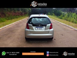 HONDA - FIT - 2009/2010 - Prata - R$ 42.900,00