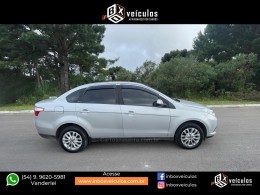 FIAT - SIENA - 2017/2018 - Prata - R$ 49.900,00