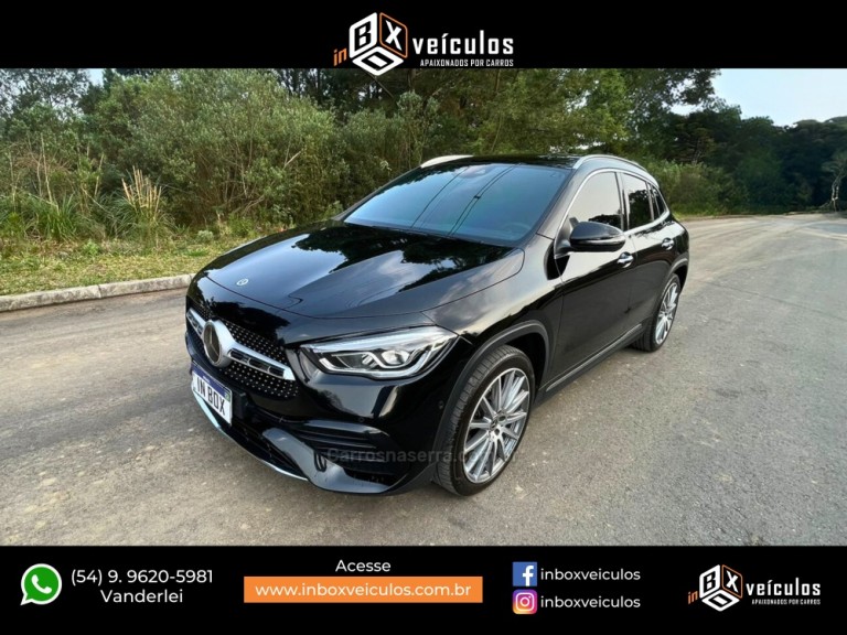 MERCEDES-BENZ - GLA 200 AMG - 2022/2023 - Preta - R$ 309.900,00