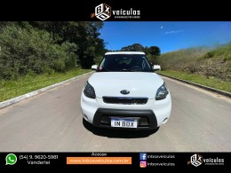 KIA MOTORS - SOUL - 2011/2012 - Branca - R$ 48.900,00