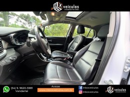 CHEVROLET - TRACKER - 2018/2018 - Branca - R$ 93.900,00