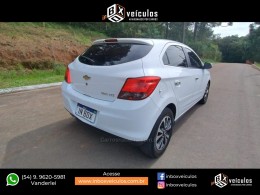 CHEVROLET - ONIX - 2014/2015 - Branca - R$ 51.900,00