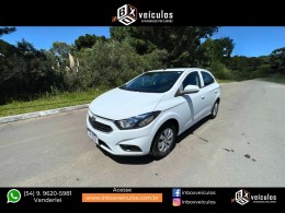 CHEVROLET - ONIX - 2017/2018 - Branca - R$ 54.900,00