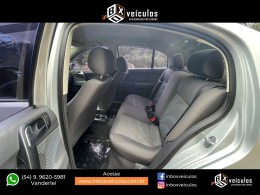 VOLKSWAGEN - POLO SEDAN - 2008/2009 - Preta - R$ 31.900,00