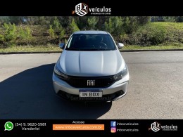 FIAT - ARGO - 2022/2023 - Prata - R$ 66.900,00