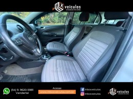 VOLKSWAGEN - VOYAGE - 2014/2014 - Branca - R$ 44.900,00