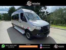 MERCEDES-BENZ - SPRINTER - 2021/2022 - Prata - R$ 259.900,00