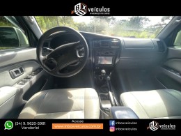 TOYOTA - HILUX SW4 - 1997/1998 - Branca - R$ 67.900,00