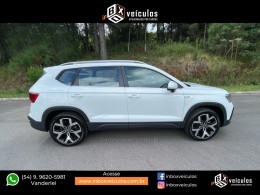 VOLKSWAGEN - TAOS - 2024/2024 - Branca - R$ 214.900,00