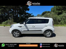 KIA MOTORS - SOUL - 2011/2012 - Branca - R$ 48.900,00