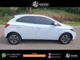 CHEVROLET - ONIX - 2014/2015 - Branca - R$ 51.900,00