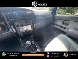 TOYOTA - HILUX SW4 - 1997/1998 - Branca - R$ 67.900,00