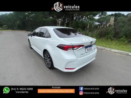 TOYOTA - COROLLA - 2022/2023 - Branca - R$ 156.900,00